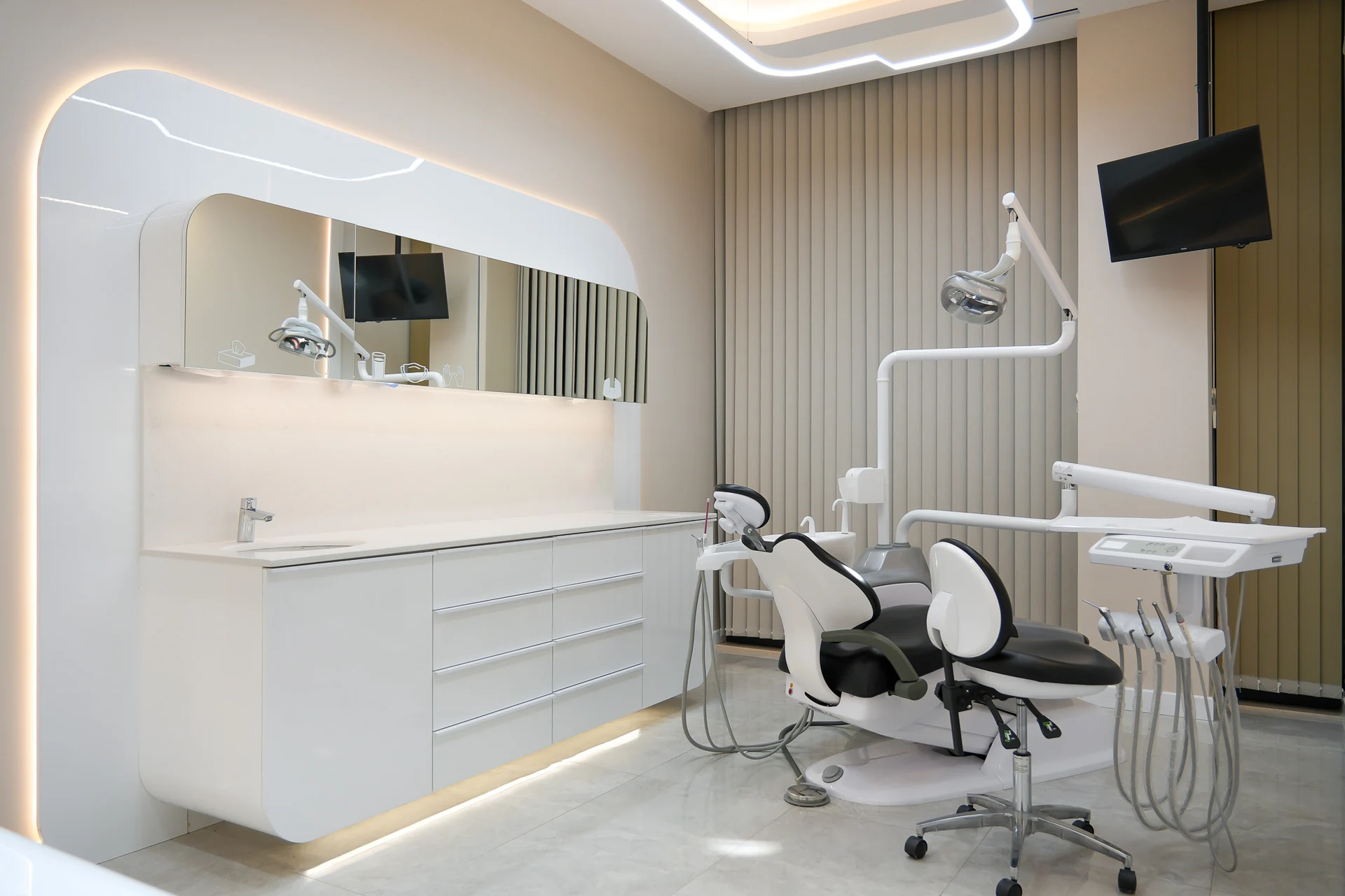 Modern treatment room at Hira Dental